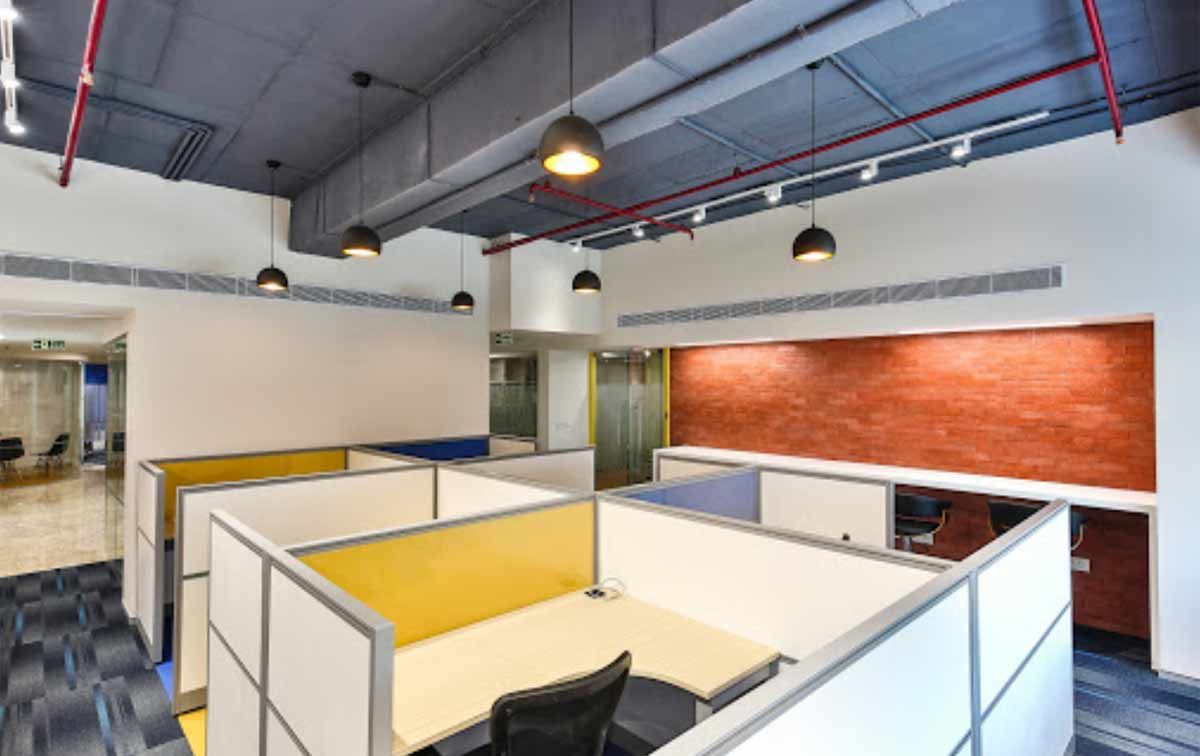 Altrade Platina Building image 5
