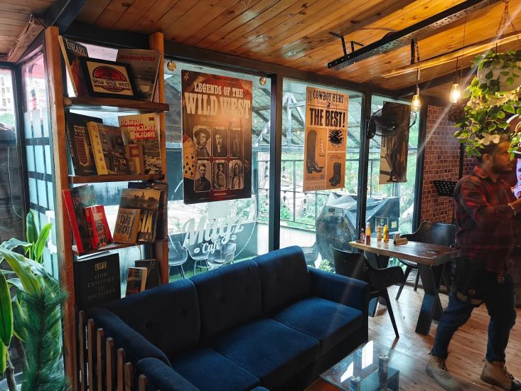 Mugz Cafe & Co-working image 5